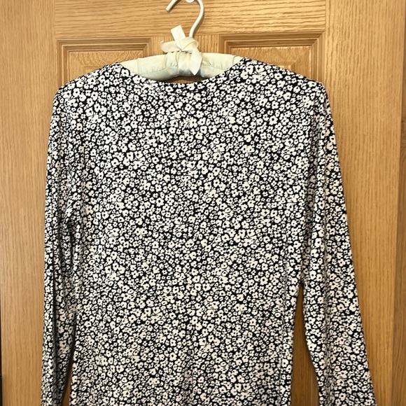 Long sleeve size, small leaf dress black with white floral prints mid length - Picture 4 of 5